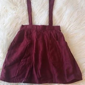 Old Navy burgandy skirt